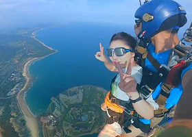 万宁日月湾+万宁日月湾海上跳伞基地一日游【日月湾跳伞/直升机/固定翼跳伞/大洲岛跳伞/专业教练】