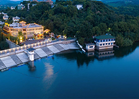 【天目湖山水园旁豪华酒店】溧阳天目湖御湖半岛温泉酒店1晚+双早+可选双人御湖半岛温泉