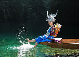 恩施恩施土司城+土家女儿城二日游【可搭配恩施大峡谷/腾龙洞/地心谷/大清江/梭布垭/屏山景区跟团游纯玩无购物】