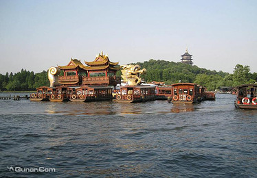 西湖游船几点排队 7f450287891165f7.jpg_r_390x260x90_f5955b87.jpg