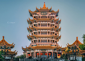 一日游【16人精致小团|赏东湖+代‘约省博物馆+耳麦讲解+登黄鹤楼+武汉大学 |赠轮渡】