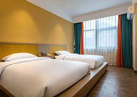 【酒店套餐】婺女洲度假区内酒店：故园里万卷/徽艺/五显岛/无梦/茶圣 2人套餐：含门票+遇见婺源+游船+早餐等