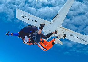 八达岭高空跳伞基地一日游【北京高空跳伞/极限运动/官方直营】