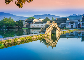 宏村+西递一日游【可选精品16人团/常规大巴团，市区接送，纯玩无购物，一价全含门票导游大巴车】