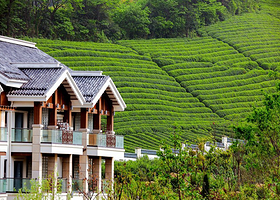 【五星度假】余姚阳明温泉山庄1晚含早，可选双人阳明温泉门票或浙东小九寨（二选一）+黄梨洲文化园+佛光禅寺