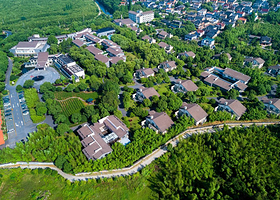 【酒店套餐】杭州陆羽君澜度假酒店2天1晚+双人自助早餐+双人云上草原滑雪场/径山寺门/素食家套餐/养生火锅