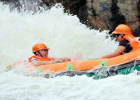 新桃花源漂流游乐场