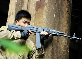 重庆城市精英真人CS俱乐部滨水公园店