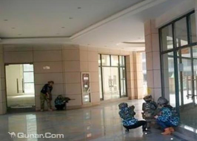 卓不凡都市猎人CS（羊山公园店）