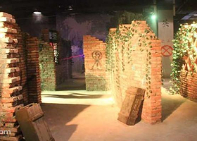 镭之战室内真人CS