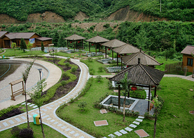 丹霞温泉度假酒店