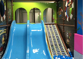 孩子王（万达店）