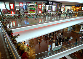 又一城 (Festival Walk)