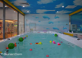 海豚湾婴幼儿游泳