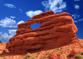 平山湖丹霞石林大峡谷
