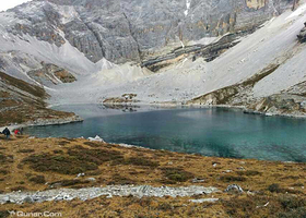 杜鹃谷温泉山庄