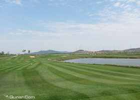 潍坊浮烟山高尔夫俱乐部