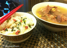 周庄咸肉菜饭骨头汤店