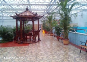 龙湖温泉度假村