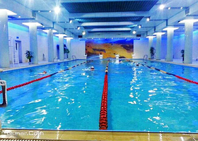 华信大厦游泳馆