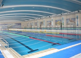 崇学大厦游泳馆