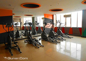 松鼠健身俱乐部（警盾家园店）