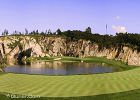 松石高尔夫俱乐部