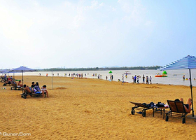 潘安湖金沙滩水乐园