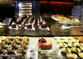 君鸿酒店柏丽厅自助午餐