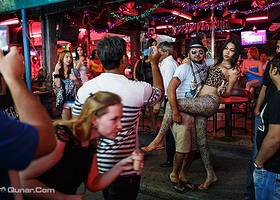 芭提雅至大城府接送服务