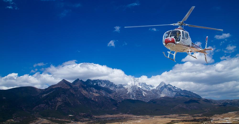 丽江直升机空中观光游览飞跃虎跳峡