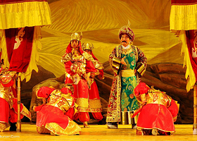 《敦煌神女》大型杂技剧