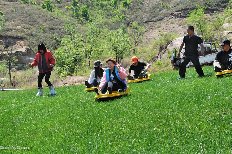 盘山滑雪场旅游