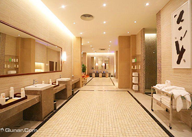 万世名流酒店温泉