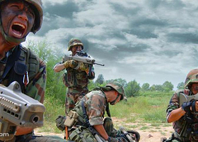 龙逸山庄CS野战