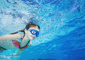 正成拉斐游泳池