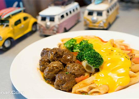 台北八里买堡美式餐厅