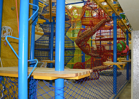 济南齐鲁晚报艺术中心拓展乐园