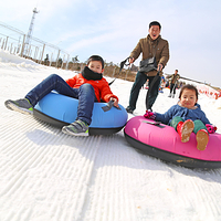 台儿庄古城滑雪场