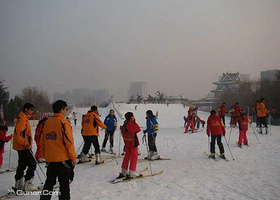 富华滑雪场