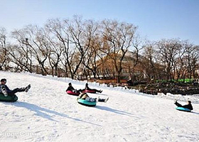 时光亲子戏雪乐园