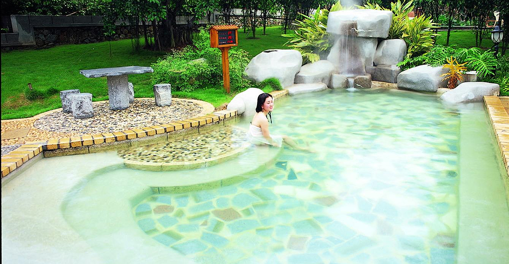 五星冠景温泉高级双人/大床1间 双人温泉门票 双人早餐套餐