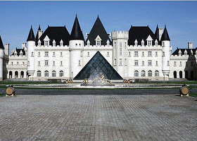 王朝葡萄酿酒工业园