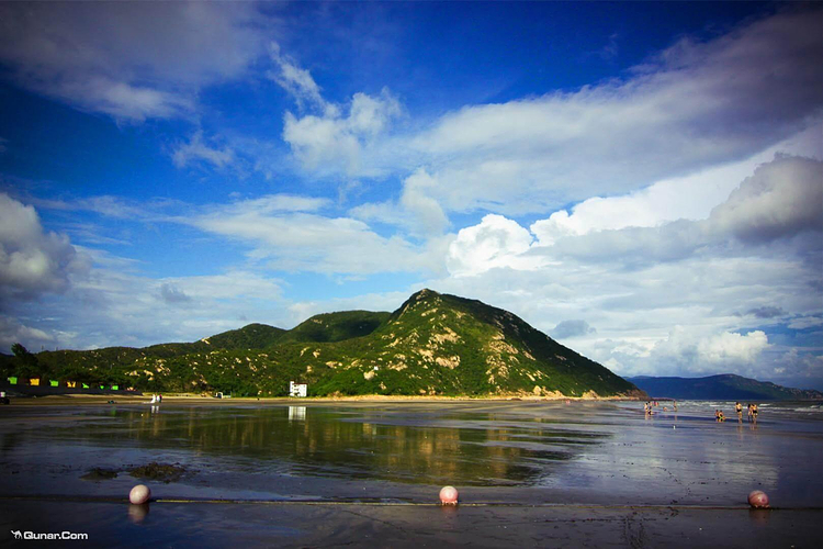 黑沙滩旅游