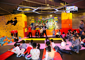 兰州反弹蹦床公园