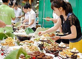 自然林水上餐厅