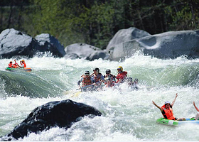 十二背后-清溪河漂流