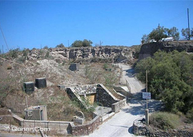 阿科罗提利遗址