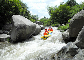 哈河源漂流景区