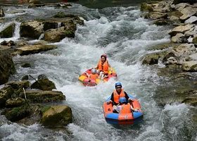 青龙峪村高山漂流